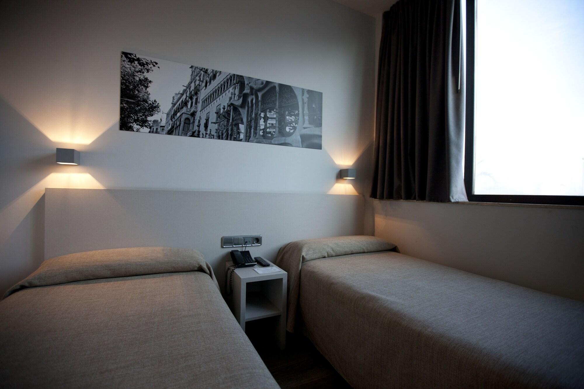 Ciutat De Sant Adria Hotel 2*