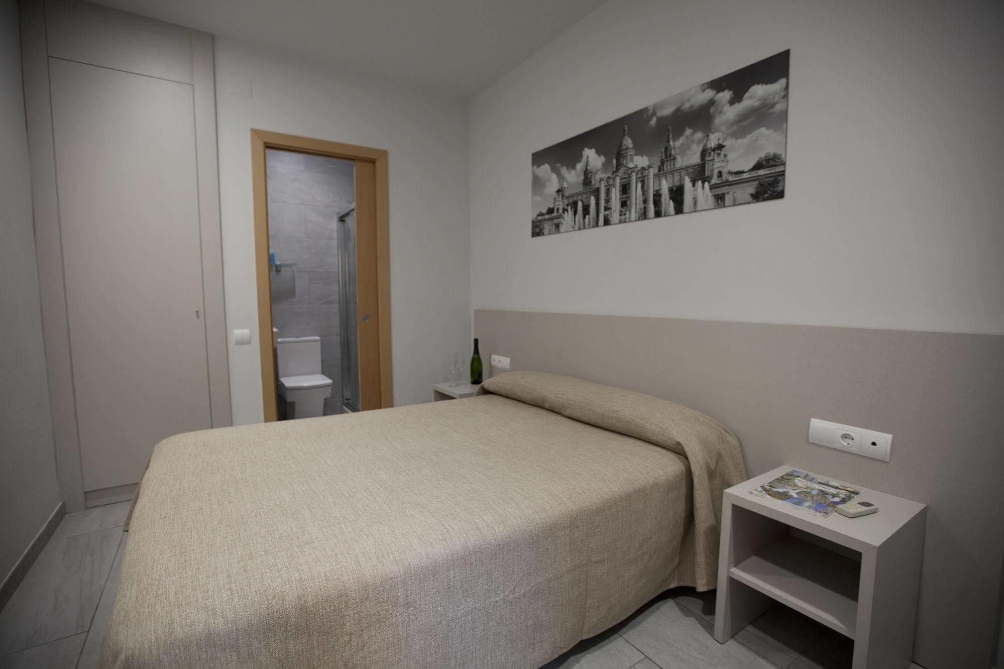 Ciutat De Sant Adria Hotel 2*