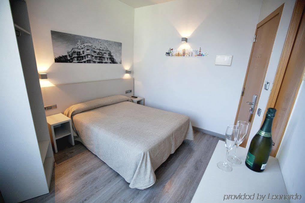 Ciutat De Sant Adria Hotel 2*